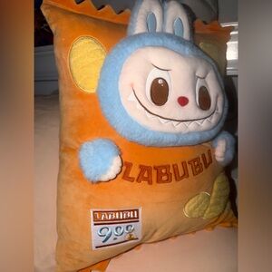 LABUBU PILLOW
Wacky Mart Series-Pillow (Chips) From Japan pop mart Labubu